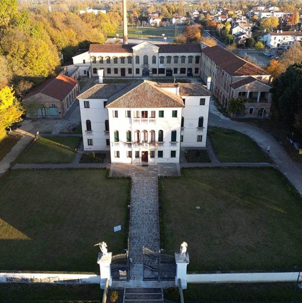 negozio in vendita a Salzano