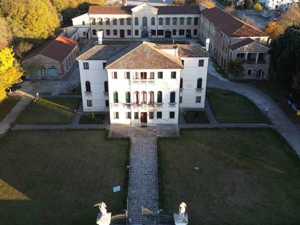 negozio in vendita a Salzano