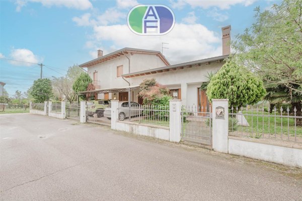 casa indipendente in vendita a Salzano