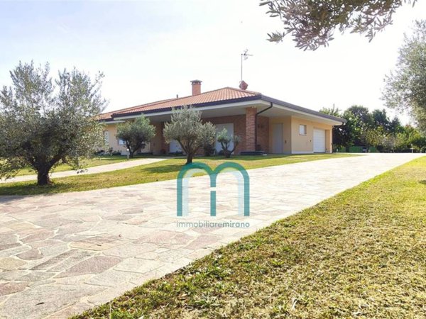 casa indipendente in vendita a Salzano