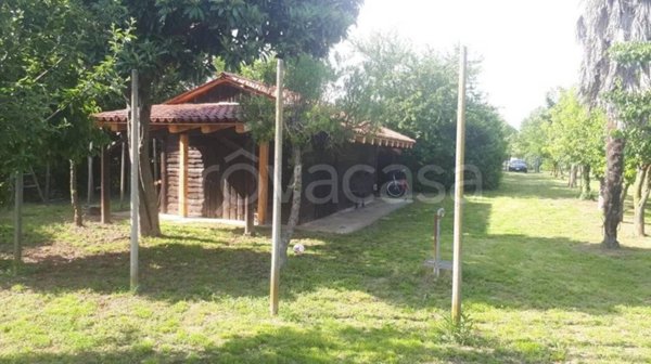 locale di sgombero in vendita a Salzano