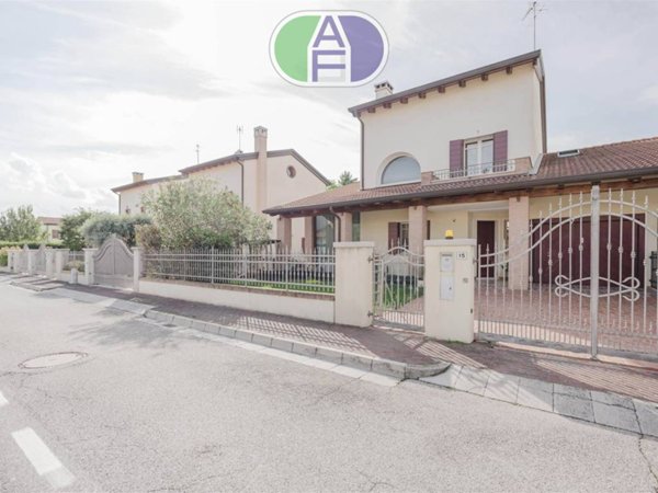 casa indipendente in vendita a Salzano