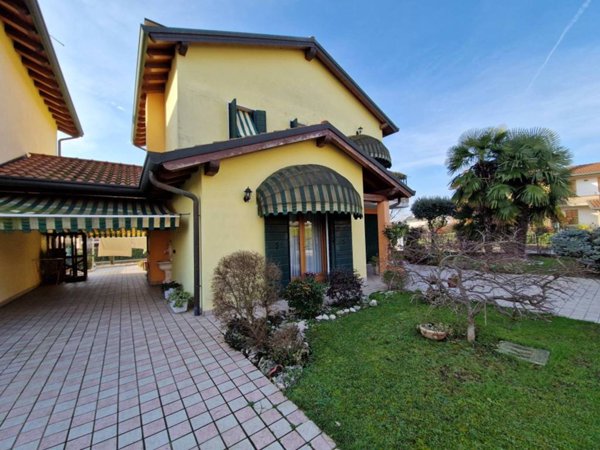 casa indipendente in vendita a Salzano