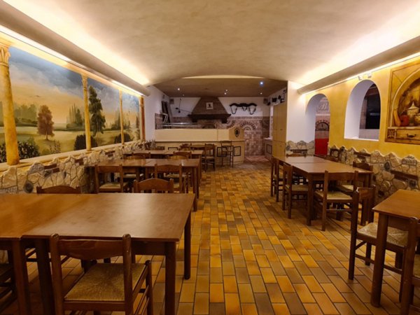 negozio in vendita a Salzano
