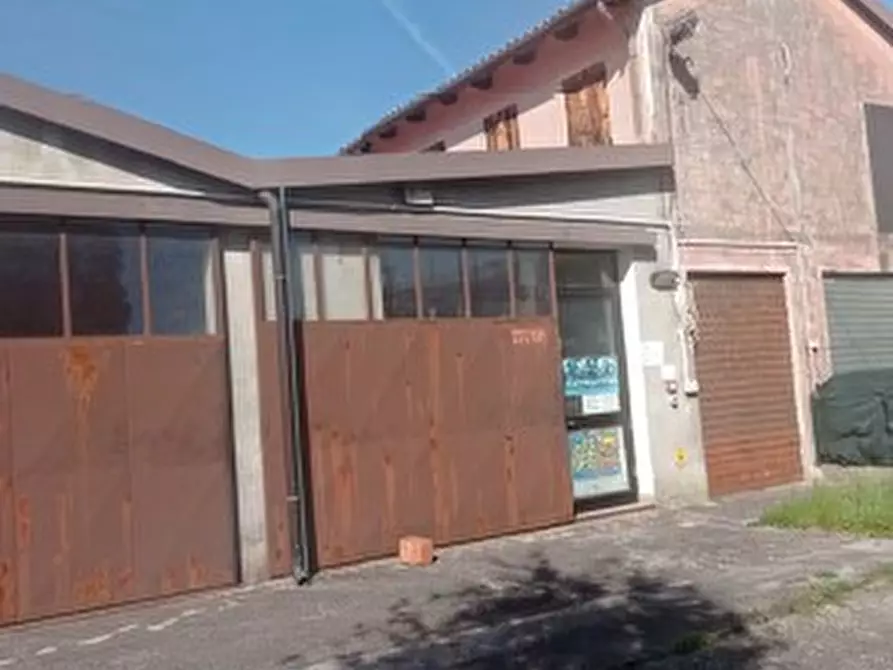 locale di sgombero in vendita a Salzano