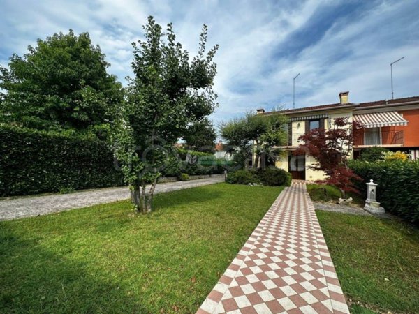 casa indipendente in vendita a Salzano in zona Robegano