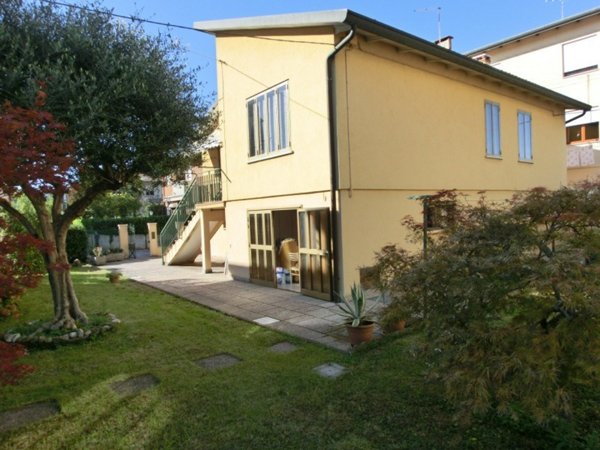 casa indipendente in vendita a Salzano