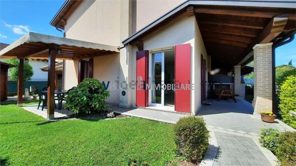 casa indipendente in vendita a Salzano in zona Robegano