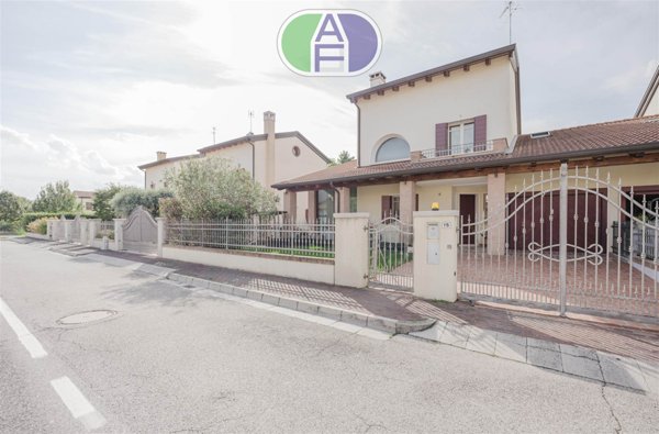 casa indipendente in vendita a Salzano
