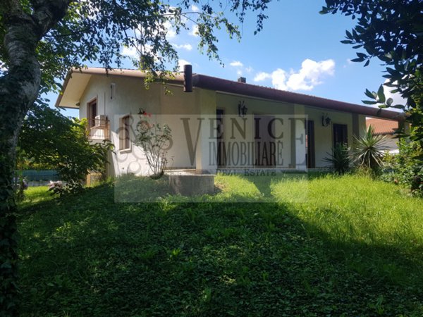 casa indipendente in vendita a Salzano