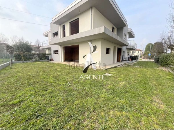 casa indipendente in vendita a Salzano