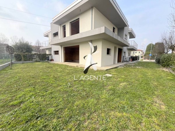 casa indipendente in vendita a Salzano