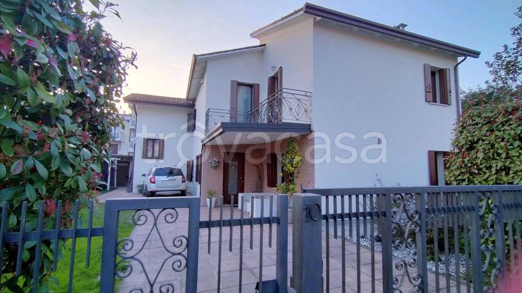 casa indipendente in vendita a Salzano