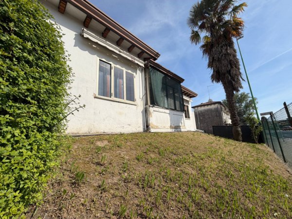 casa indipendente in vendita a Salzano