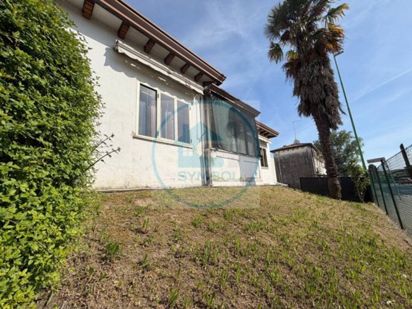 casa indipendente in vendita a Salzano