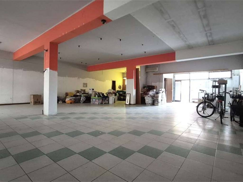 negozio in vendita a Salzano in zona Robegano