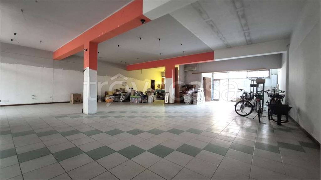 negozio in vendita a Salzano in zona Robegano