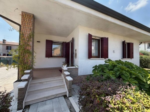 casa indipendente in vendita a Salzano
