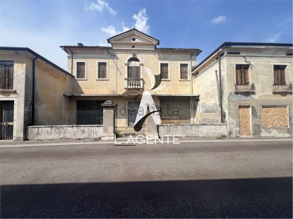 casa indipendente in vendita a Salzano