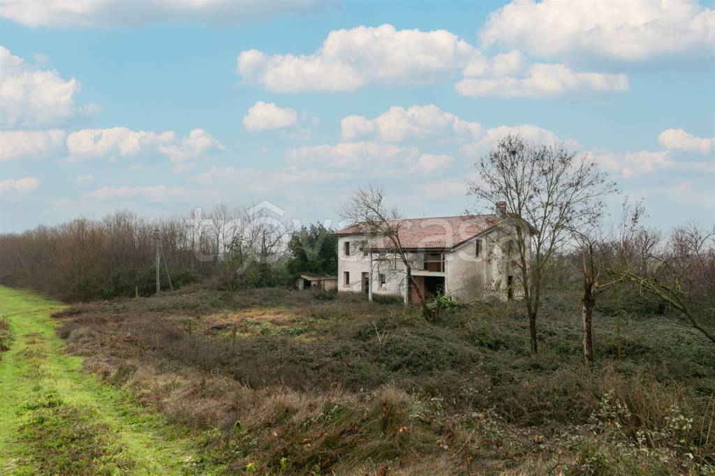 casa indipendente in vendita a San Donà di Piave in zona Caposile