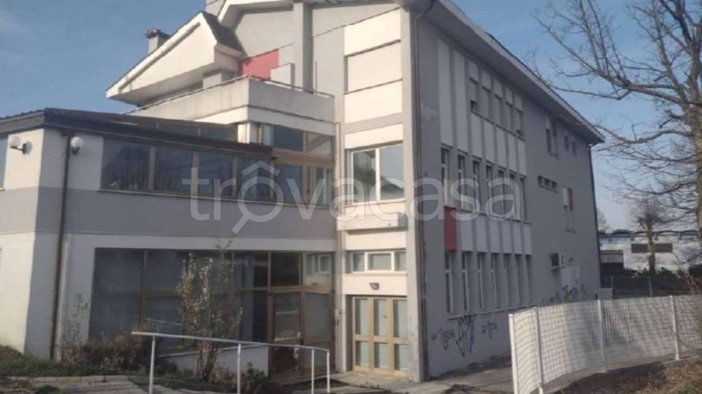 negozio in vendita a San Donà di Piave in zona Fiorentina
