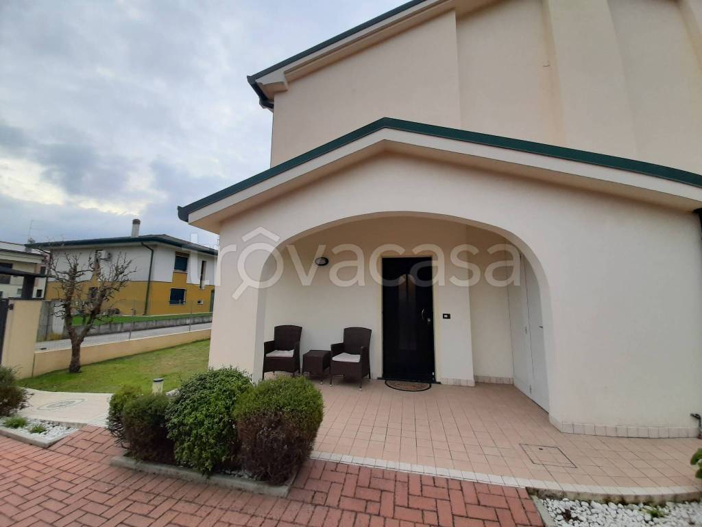 casa indipendente in vendita a San Donà di Piave in zona Passarella