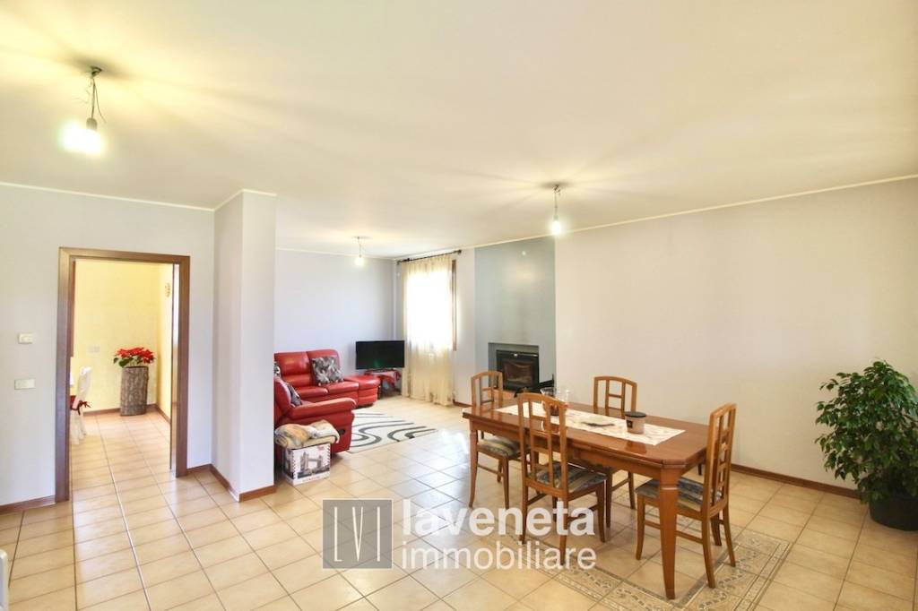 casa indipendente in vendita a San Donà di Piave in zona Fossà
