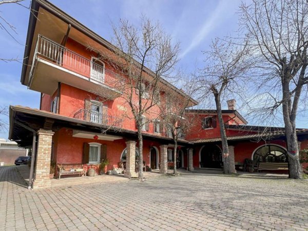 intera palazzina in vendita a San Donà di Piave in zona Isiata