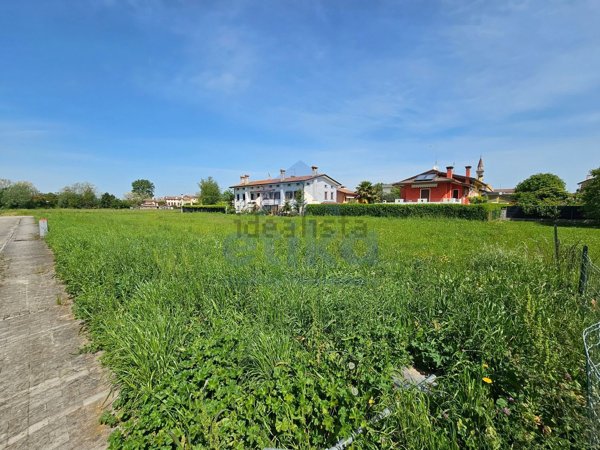 terreno edificabile in vendita a San Donà di Piave in zona Passarella