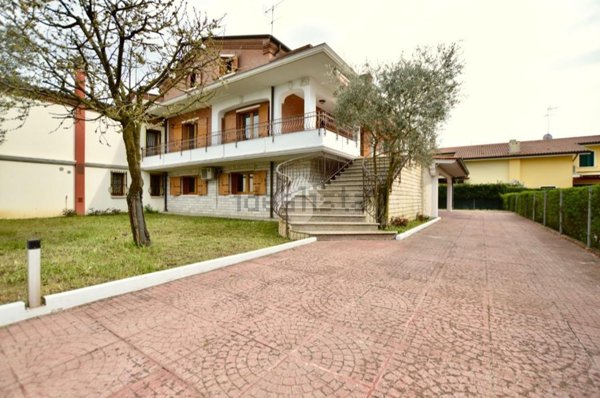 casa indipendente in vendita a San Donà di Piave in zona Carbonera