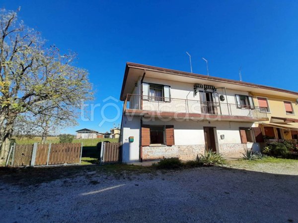 casa indipendente in vendita a San Donà di Piave in zona Palazzetto