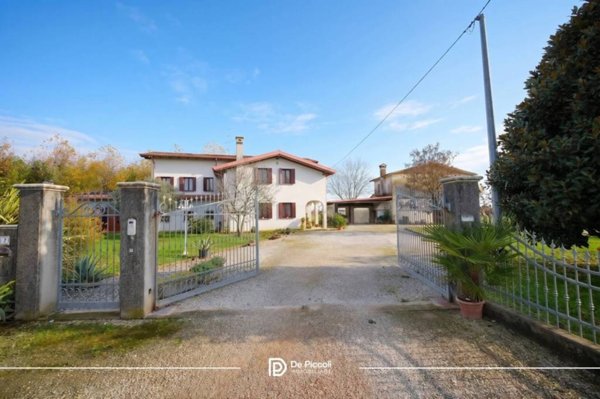 casa indipendente in vendita a San Donà di Piave in zona Passarella