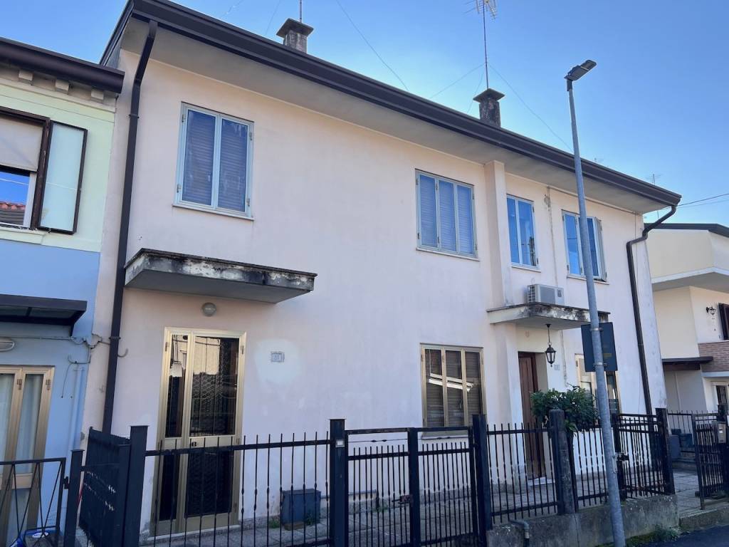 casa indipendente in vendita a San Donà di Piave