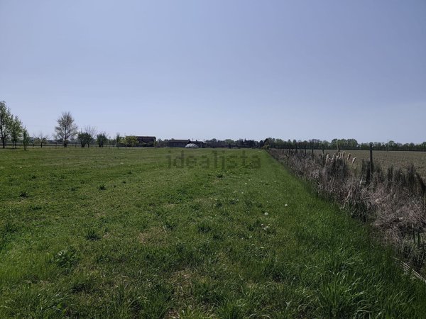 terreno edificabile in vendita a San Donà di Piave in zona Isiata
