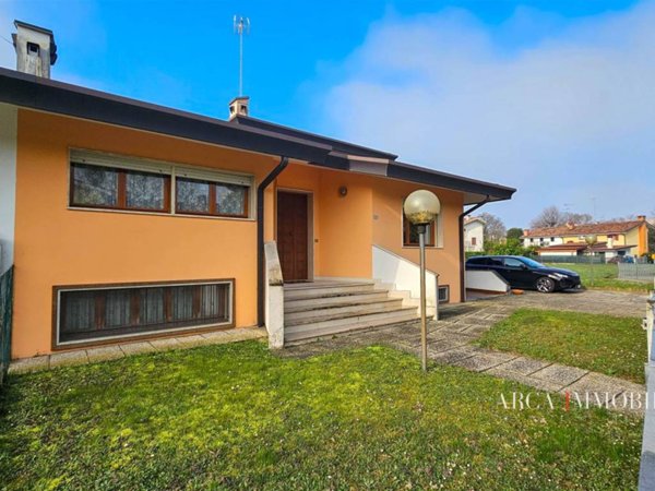 casa indipendente in vendita a San Donà di Piave in zona Carbonera