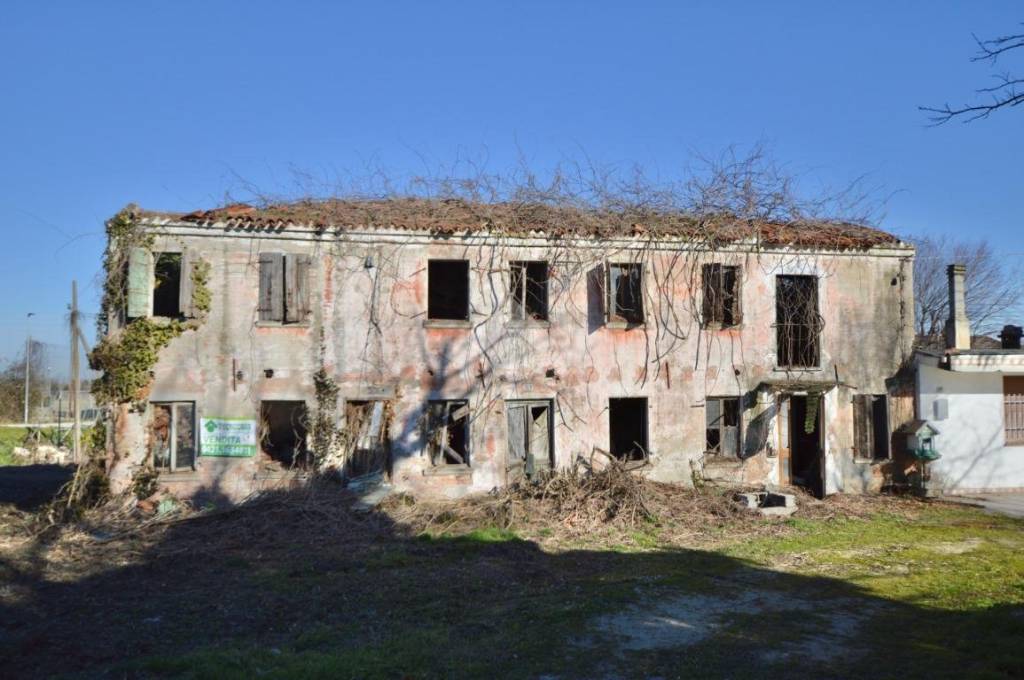 casa indipendente in vendita a San Donà di Piave in zona Passarella