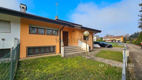 casa indipendente in vendita a San Donà di Piave in zona Carbonera