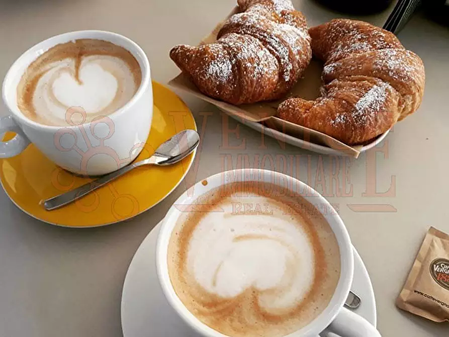 negozio in vendita a San Donà di Piave in zona Passarella