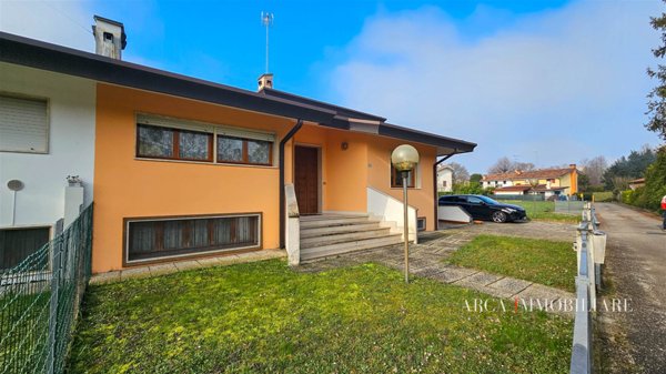 casa indipendente in vendita a San Donà di Piave in zona Carbonera