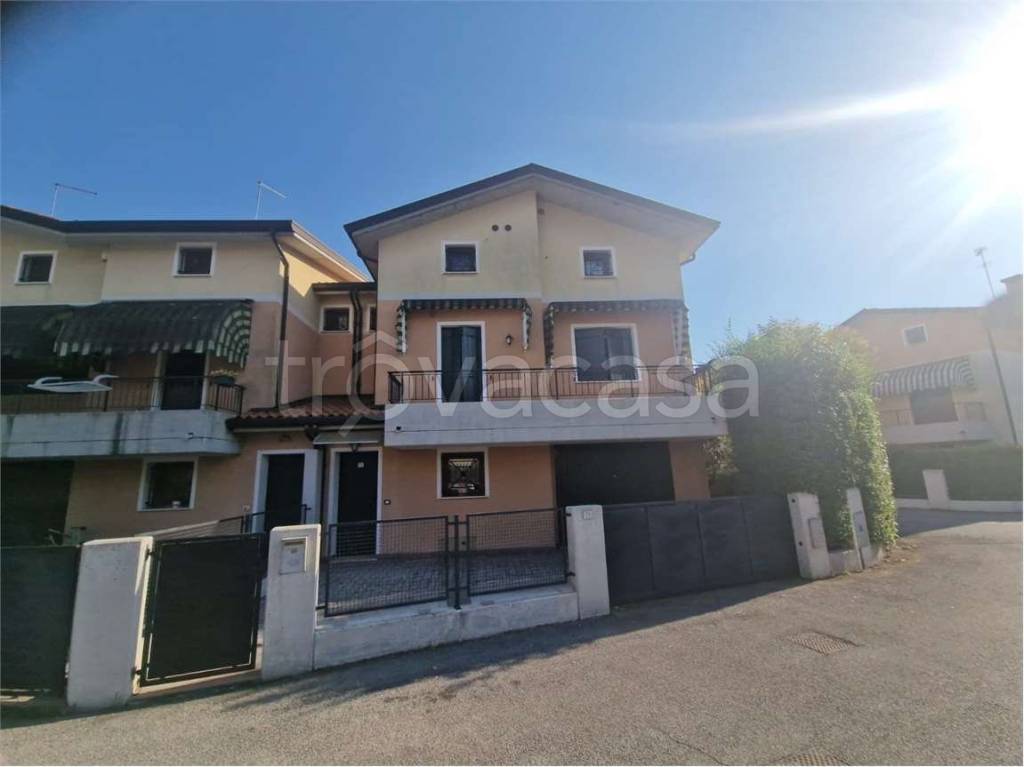 casa indipendente in vendita a San Donà di Piave in zona Carbonera