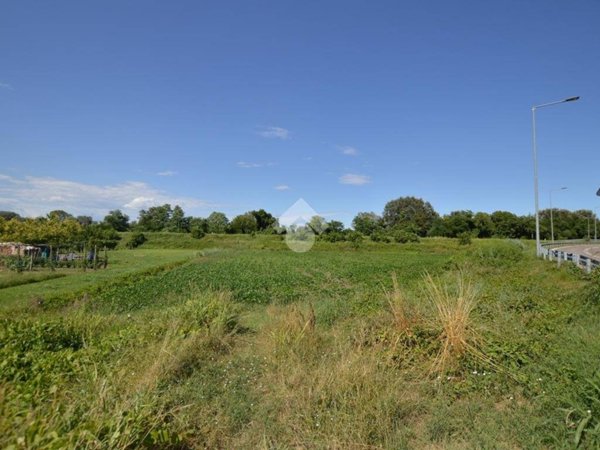 terreno in vendita a San Donà di Piave in zona Passarella