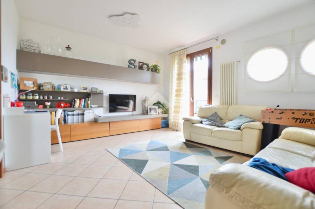 casa indipendente in vendita a San Donà di Piave in zona Palazzetto
