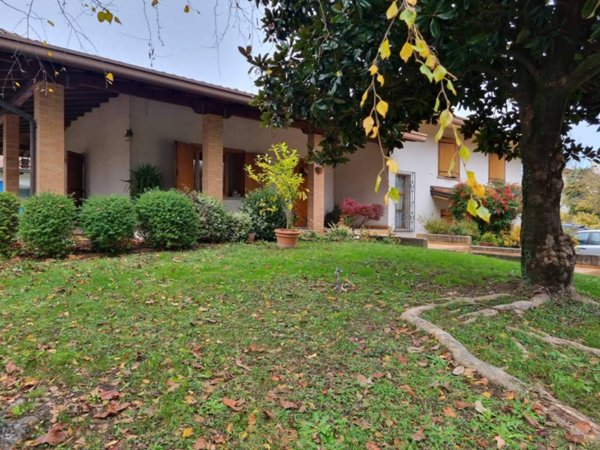 casa indipendente in vendita a San Michele al Tagliamento in zona Pozzi