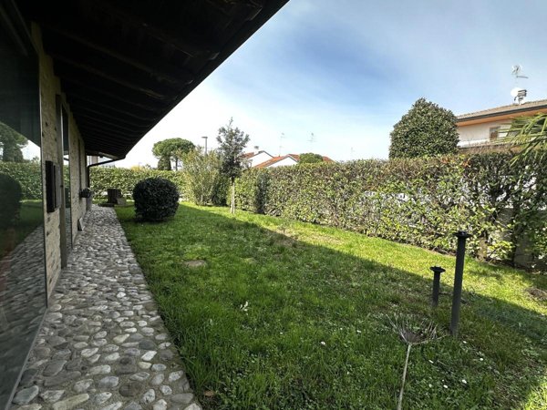 casa indipendente in vendita a San Michele al Tagliamento in zona Bibione