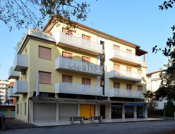 locale commerciale in vendita a San Michele al Tagliamento in zona Bibione