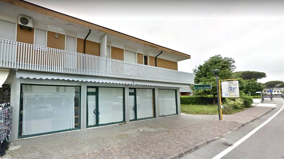 negozio in vendita a San Michele al Tagliamento in zona Bibione