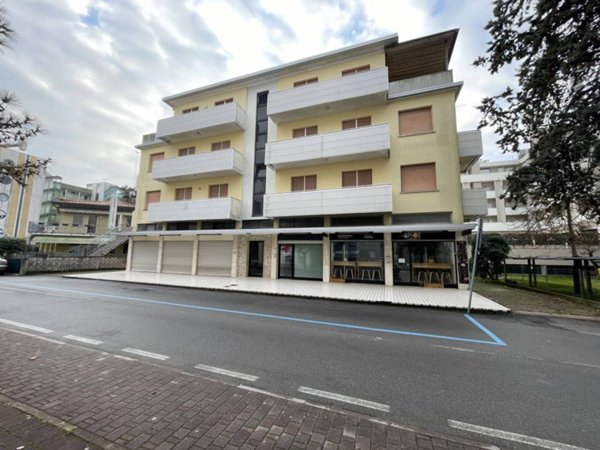 negozio in vendita a San Michele al Tagliamento in zona Bibione