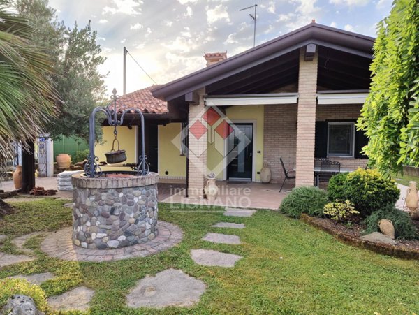 casa indipendente in vendita a San Michele al Tagliamento in zona Bibione