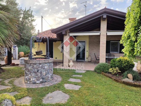 casa indipendente in vendita a San Michele al Tagliamento in zona Bibione