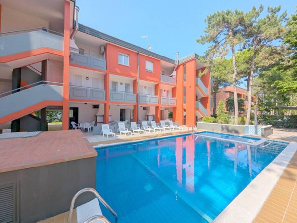 intera palazzina in vendita a San Michele al Tagliamento in zona Bibione